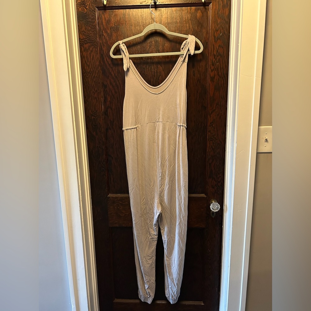 Isabel by Ingrid & Isabel Gray Sleeveless Maternity Jumpsuit | M